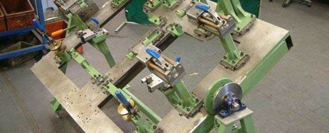 Robotic welding and assembly jigs